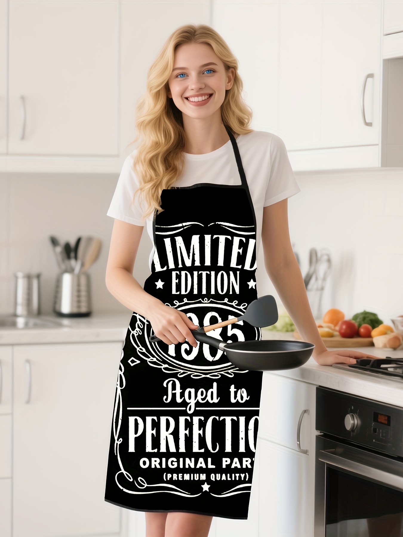 A Black Background Kitchen Apr - огляд і ціна Kitchen Baking Background